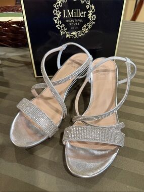 I.Miller silver Nelson wedge rhinestone sandals - size 9